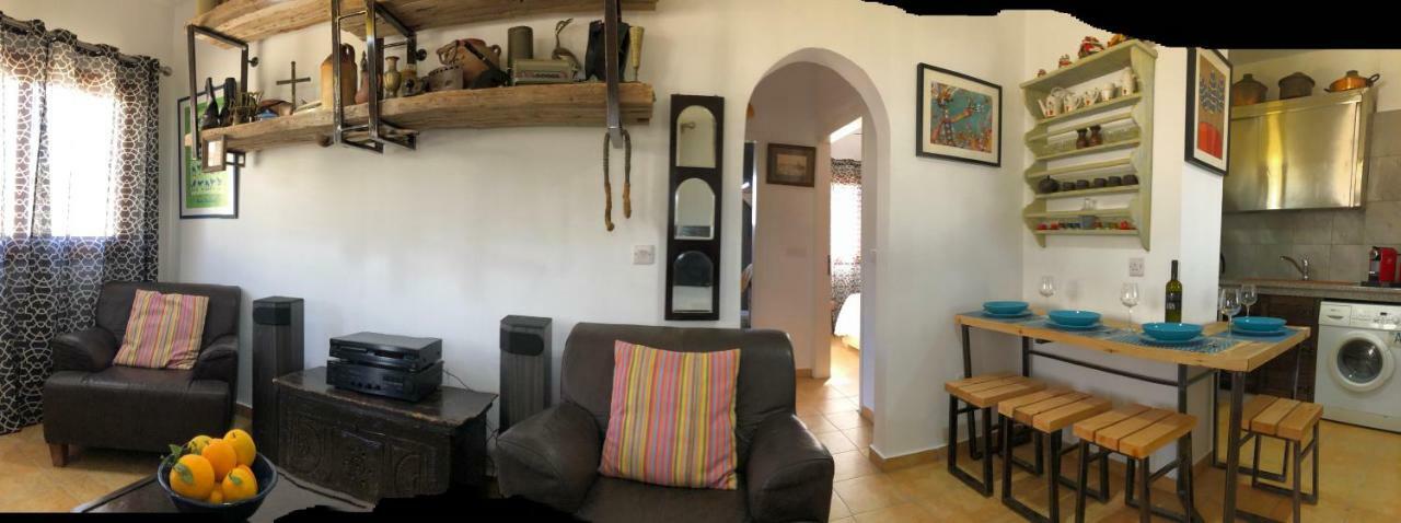 Mp Cozy Apartment Near The Sea Pafos Exterior foto